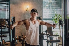 广元肌肉男模(肌肉男模板)