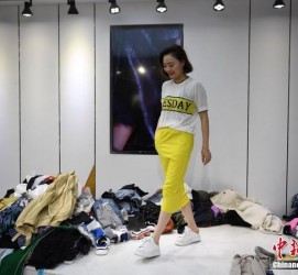广元兼职模特试衣服(兼职做试衣模特好吗)