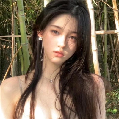 广元与商务伴游共进晚餐，愉快的营业会谈起头了