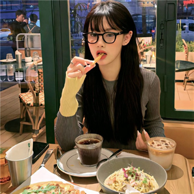 广元伴游女生娄婷的资料