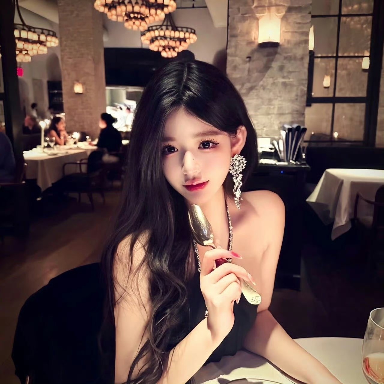 广元伴游女生蓝盈盈的资料