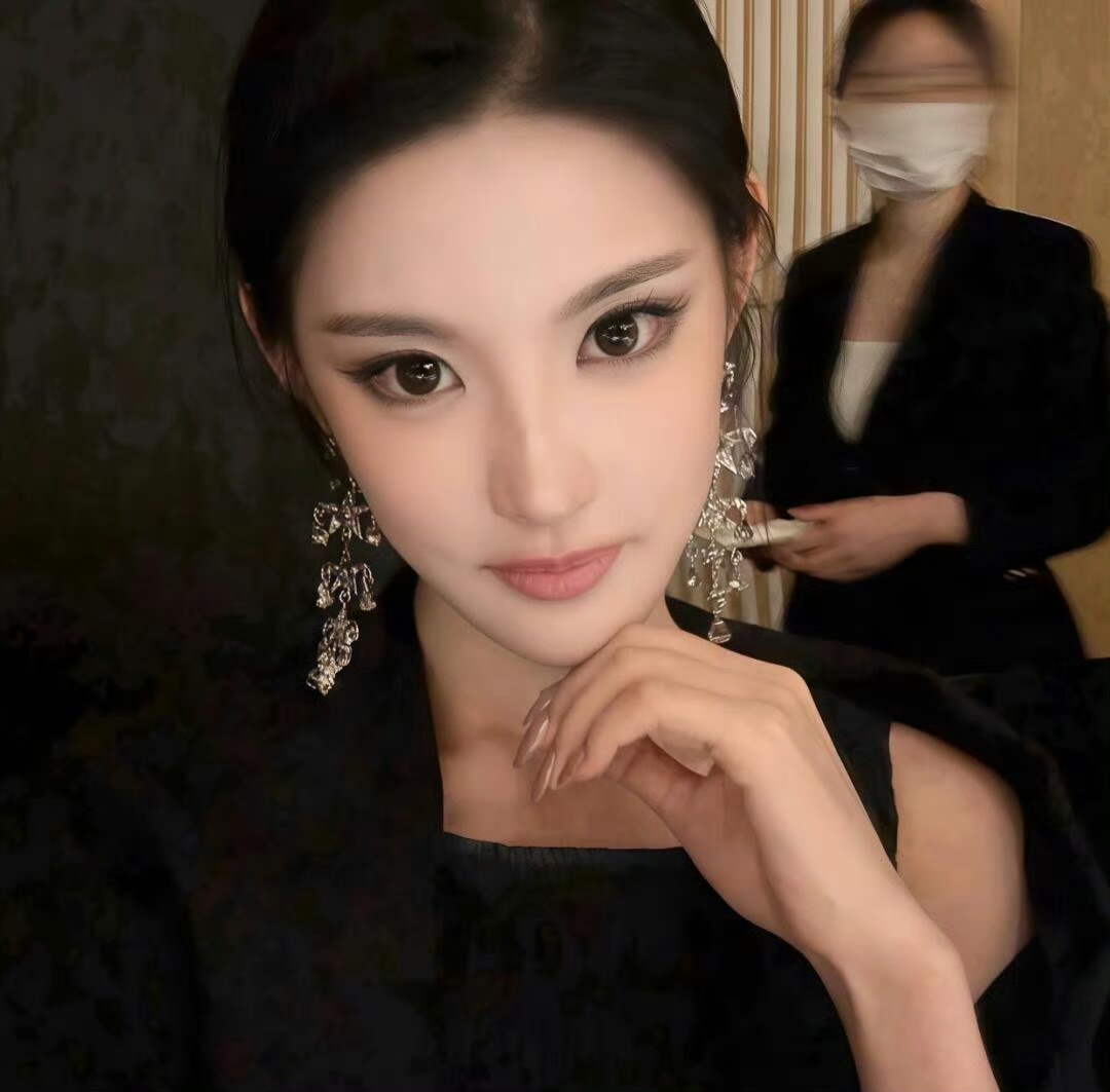 广元伴游女生 | Isabella Chen的资料